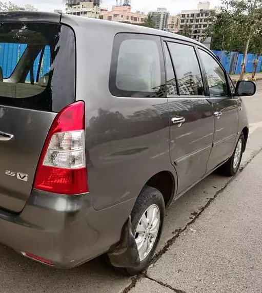 Toyota Innova(2009-2012) 2.5 G 7 Str Bs-iii